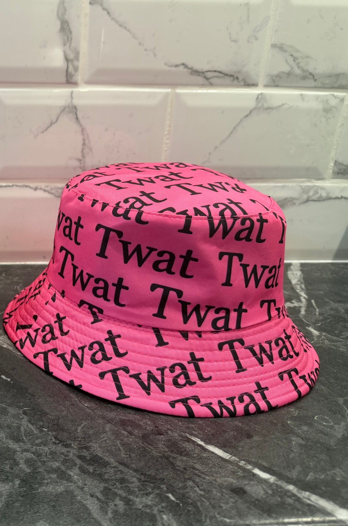 “Tw@t” bucket hat