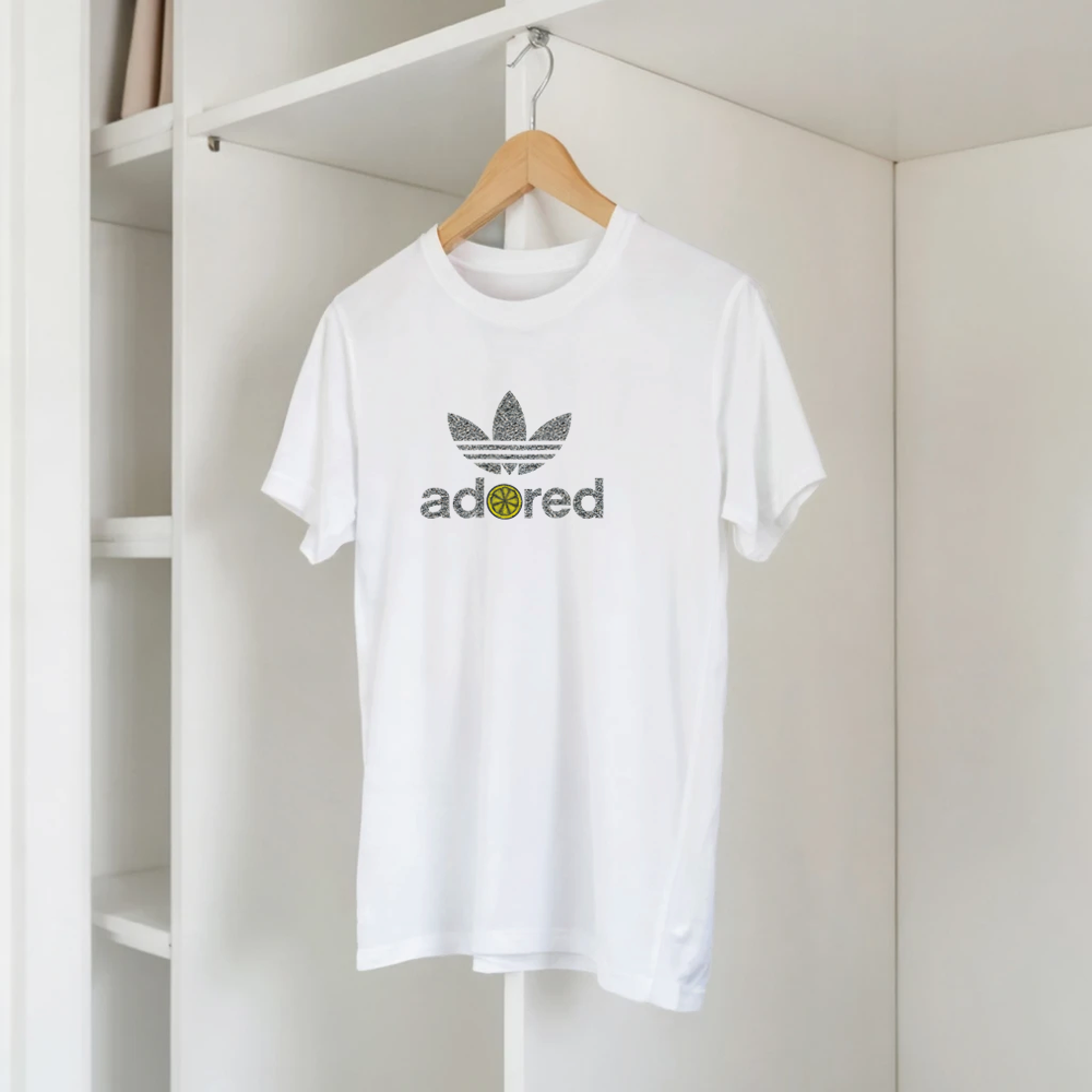 Adored stone pattern Trefoil T-Shirt
